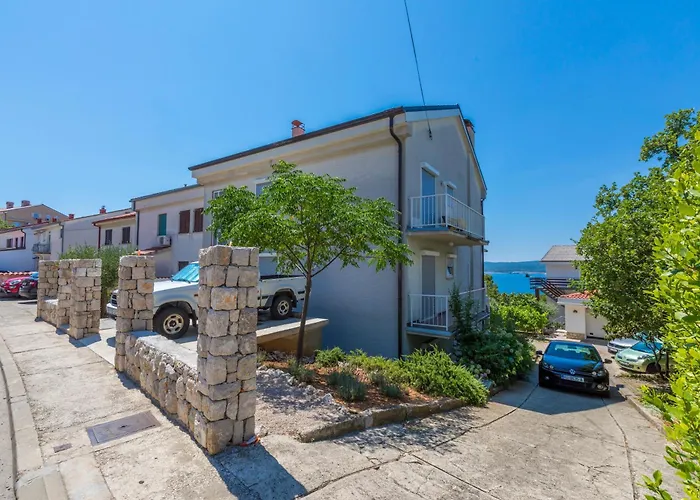 Pavlovic * 茨里克韦尼察